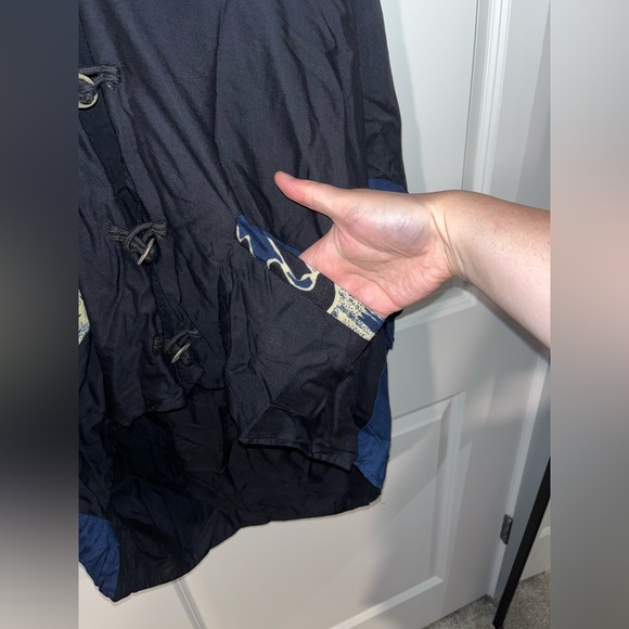 Brand Resort Wear Totem Faced Abstract Boho Cardigan w/ Metal Fastens - Size OS - Picture 11 of 16